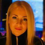 <div class='tooltipster-wrapper'><img class='tooltiper-img' src="https://freeradio.com.ua/wp-content/uploads/2020/12/Nataliia-Markushyna-150x150.jpg"><h5>Наталья Маркушина</h5><span style="font-weight: 400;">34 года. Супруга первого заместителя городского головы Ирпеня. Заболела на COVID-19, когда была беременна, и перед смертью родила сына</span></div>