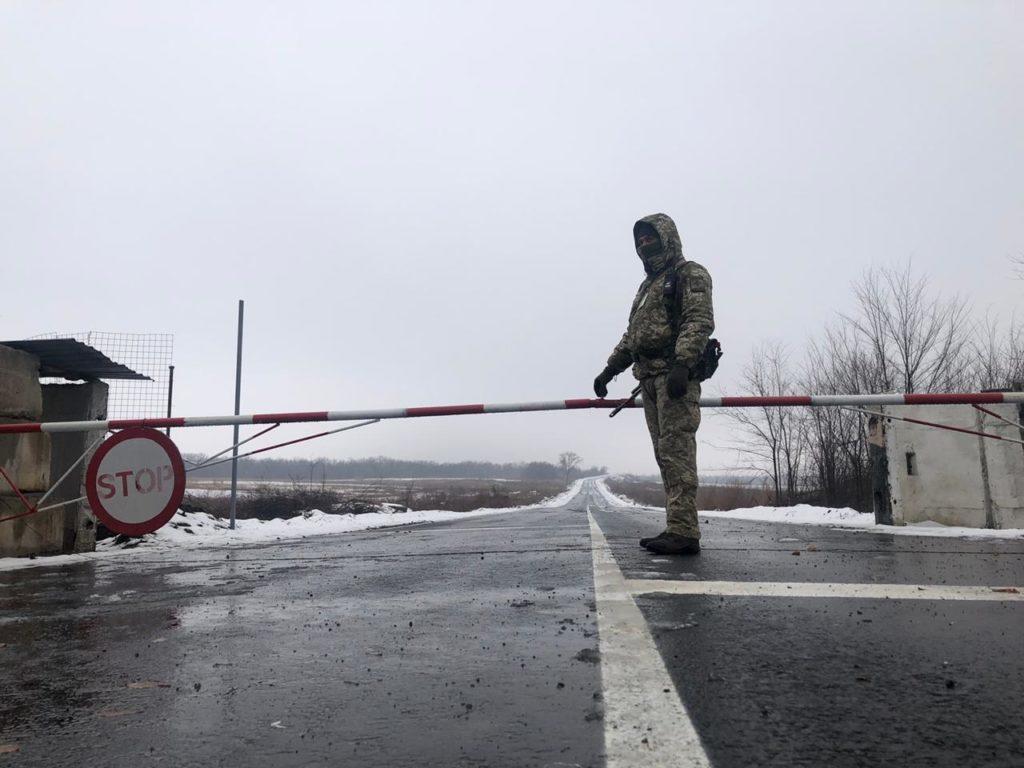21 января на Донбассе работают на пропуск КПВВ “Станица Луганская” и “Новотроицкое”