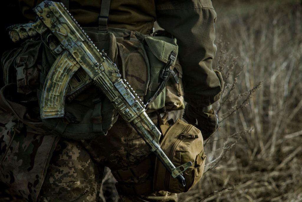 Боевики обстреляли окрестности Крымского из крупнокалиберных минометов, – штаб ООС
