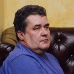 <div class='tooltipster-wrapper'><img class='tooltiper-img' src="https://freeradio.com.ua/wp-content/uploads/2020/12/Oleh-Marchenko-2-150x150.jpg"><h5>Олег Марченко</h5><span style="font-weight: 400;">58 лет. Работал врачом-кардиологом палат интенсивной терапии Межрайонного кардиологического отделения Краматорской городской больницы №3 в Донецкой области.</span>
<span style="font-weight: 400;">В соцсетях пишут, что коронавирус врач мог подхватить, когда оперировал пациента с обширным инфарктом. Операция была неотложной, а результатов теста на COVID-19 приходится ждать 2-3 недели</span></div>