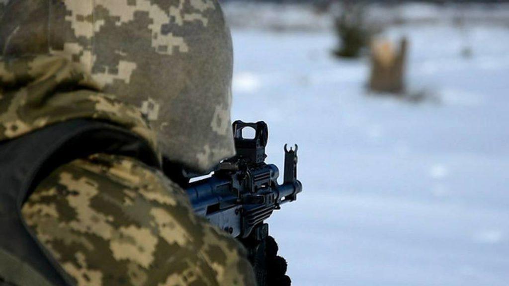 Боевики ранили бойца ВСУ на Донбассе. Воин в тяжелом состоянии, — украинская сторона ТКГ
