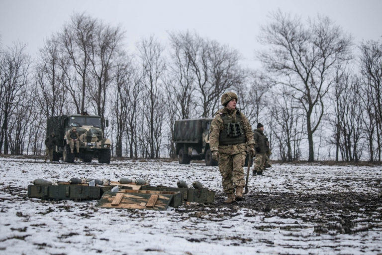 Новорічна ніч в ООС: бойовики гатили зі 82 і 120-мм мінометів, гранатометів і стрілецької зброї. ЗСУ дали відсіч