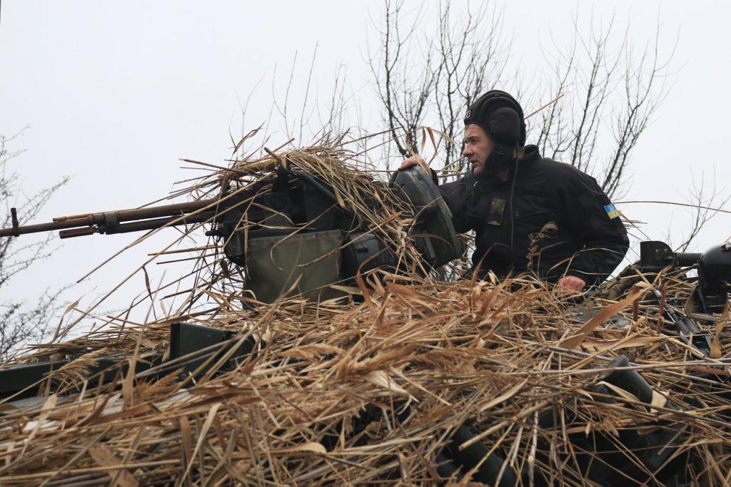 Бойовики обстріляли позиції ЗСУ з мінометів. Українські військові дали відповідь, — штаб ООС