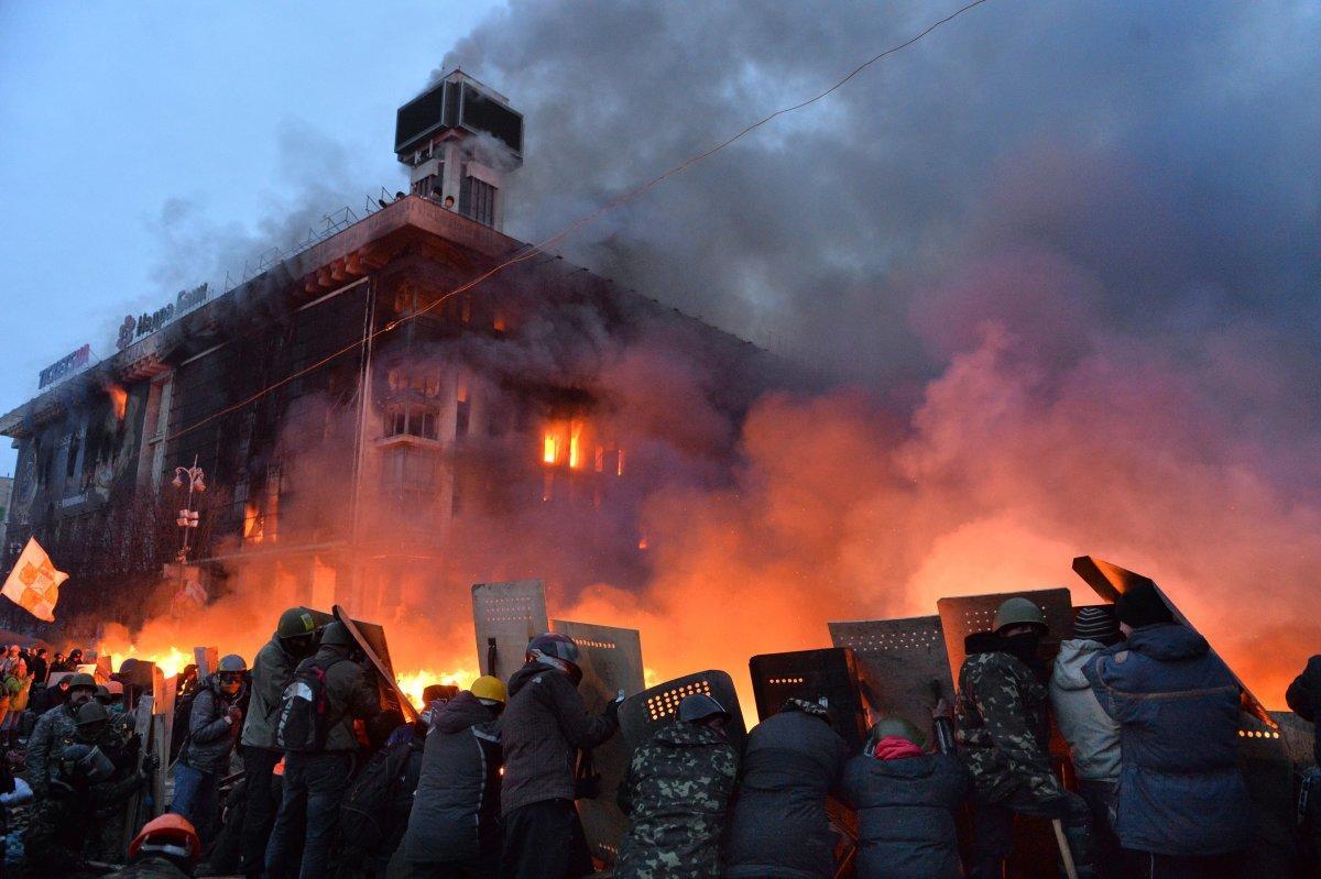 Дом Профсоюзов в Киеве во время событий Революции Достоинства