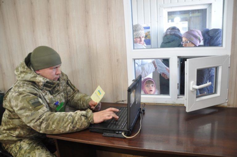 Сьогодні працює по одному КПВВ на Донеччині та Луганщині