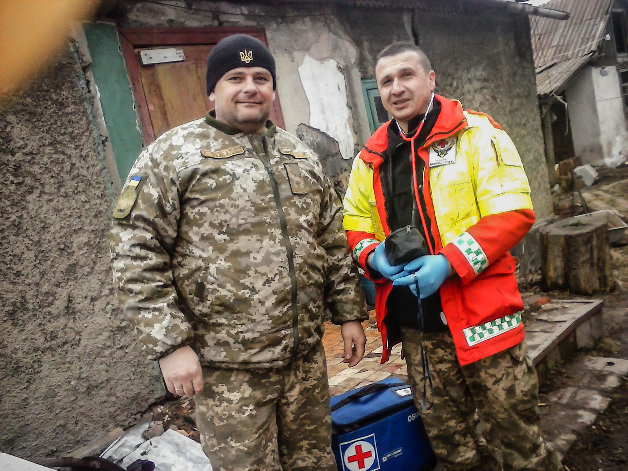 “Пока медики ехали, я начал “качать”. Полицейский из Донецкой области спас мужчину в столичной подземке 3