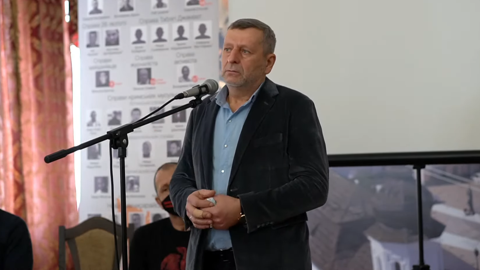 Ахтем Чийгоз виступає на презентації платформи "Звільнення в'язнів у Києві"