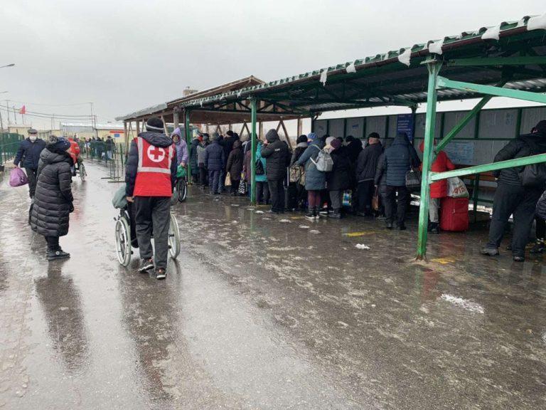 Лінію розмежування на Донбасі сьогодні можна перетнути на “Станиці Луганській”