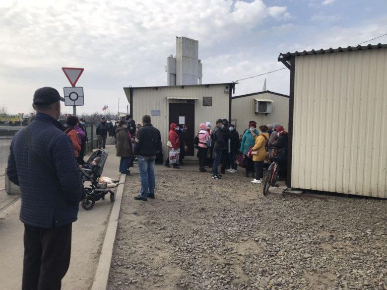 Ситуація на КПВВ: у четвер перетнути лінію зіткнення можна лише через “Станицю Луганську”