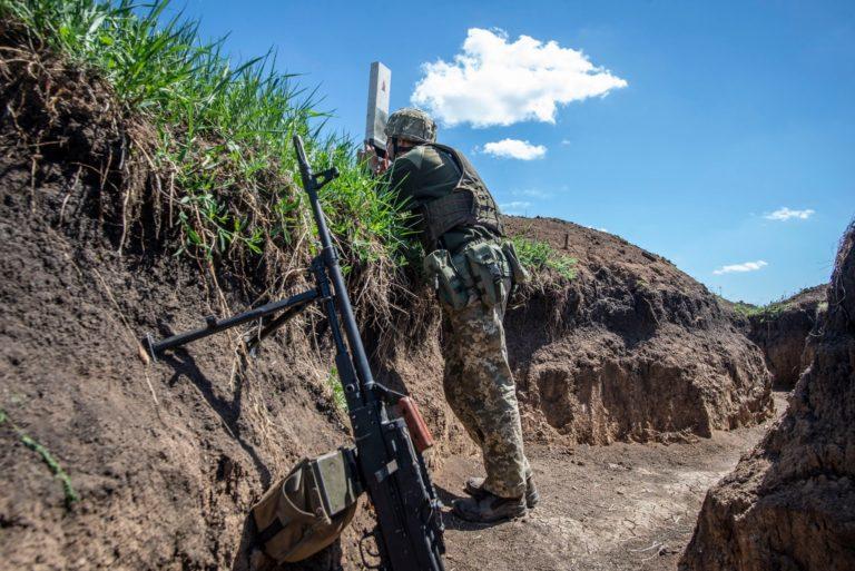 Неділя на передовій: бойовики т.з. “ЛДНР” 15 разів стріляли в бік українських військових