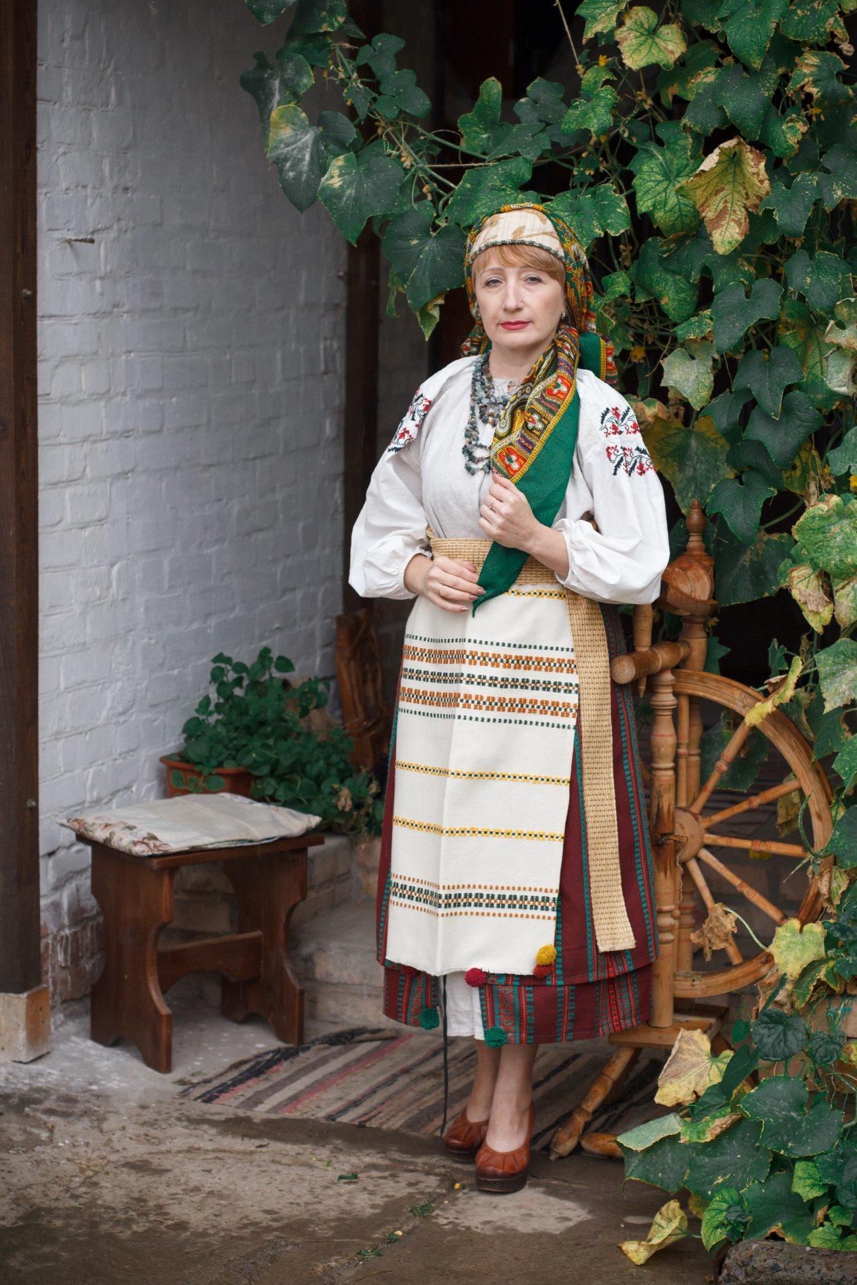 Ліліана Зінковська з Бахмута у традиційному українському вбранні
