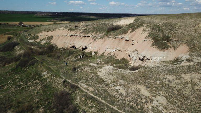 Велосипедисти з двох регіонів їдуть у велотур до Іванградських печер у Бахмуті. Як доєднатися