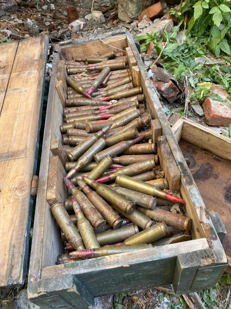 В поселке Зайцево пограничники нашли схрон гранат, мин и боеприпасов
