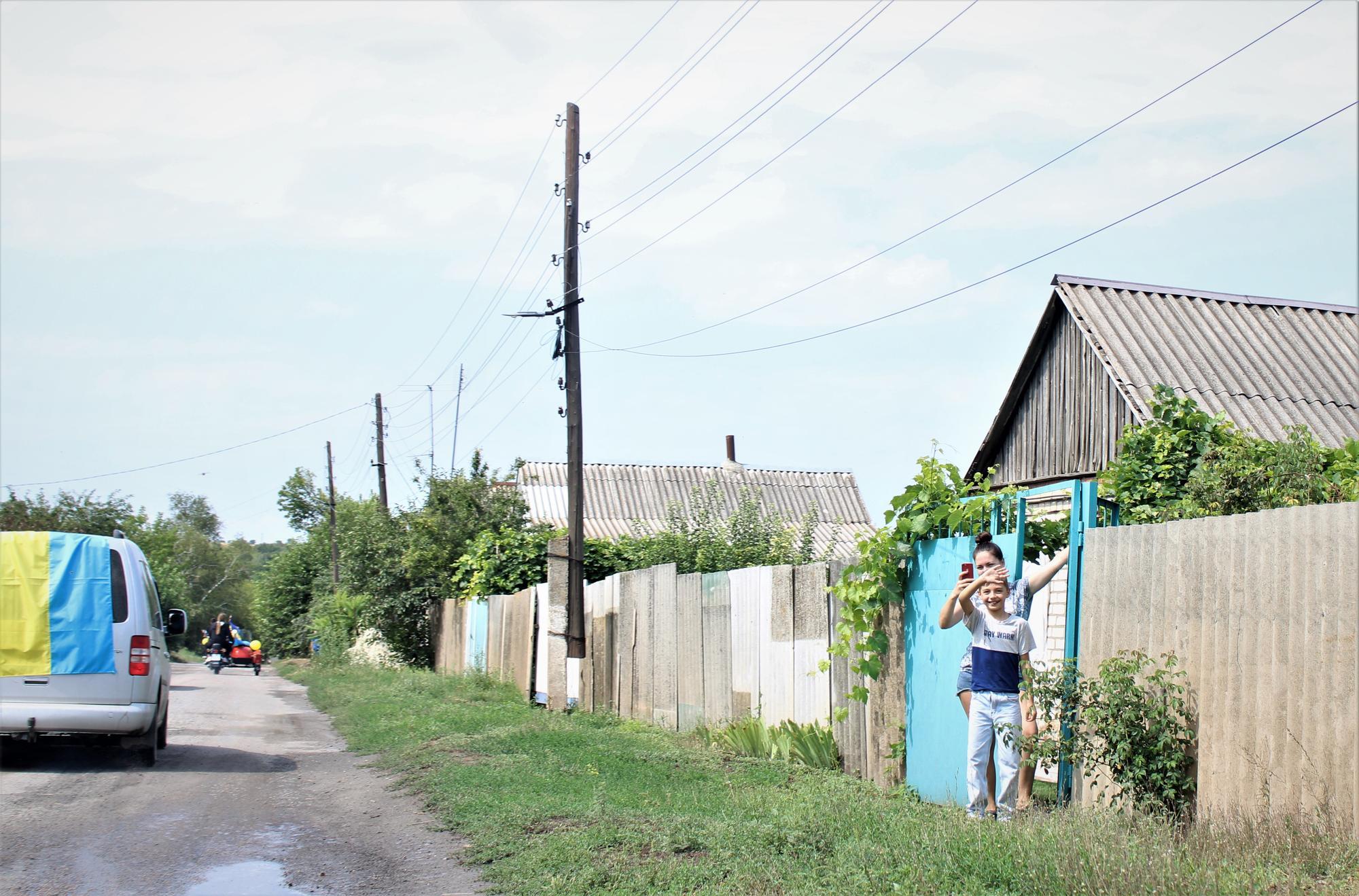 жители украинского села в Донецкой области в Серебрянке