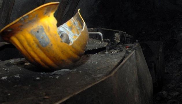 Жертв взрыва на шахте “Покровское” больше: в больнице скончался шестой горняк