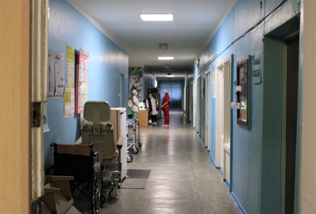 В Светлодарской больнице уволили 12 медработников