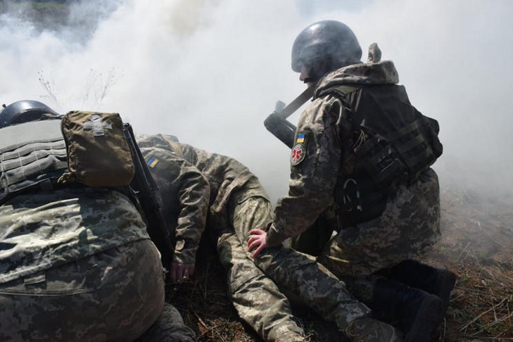 Окупанти поранили дев’ятьох українських військових під час обстрілу Авдіївки, — ТКГ