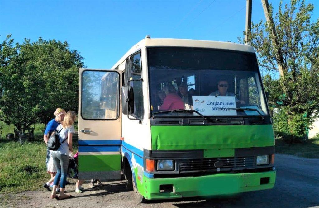 Жителей прифронтовых громад снова будут возить бесплатные автобусы благотворителей (РАСПИСАНИЕ)