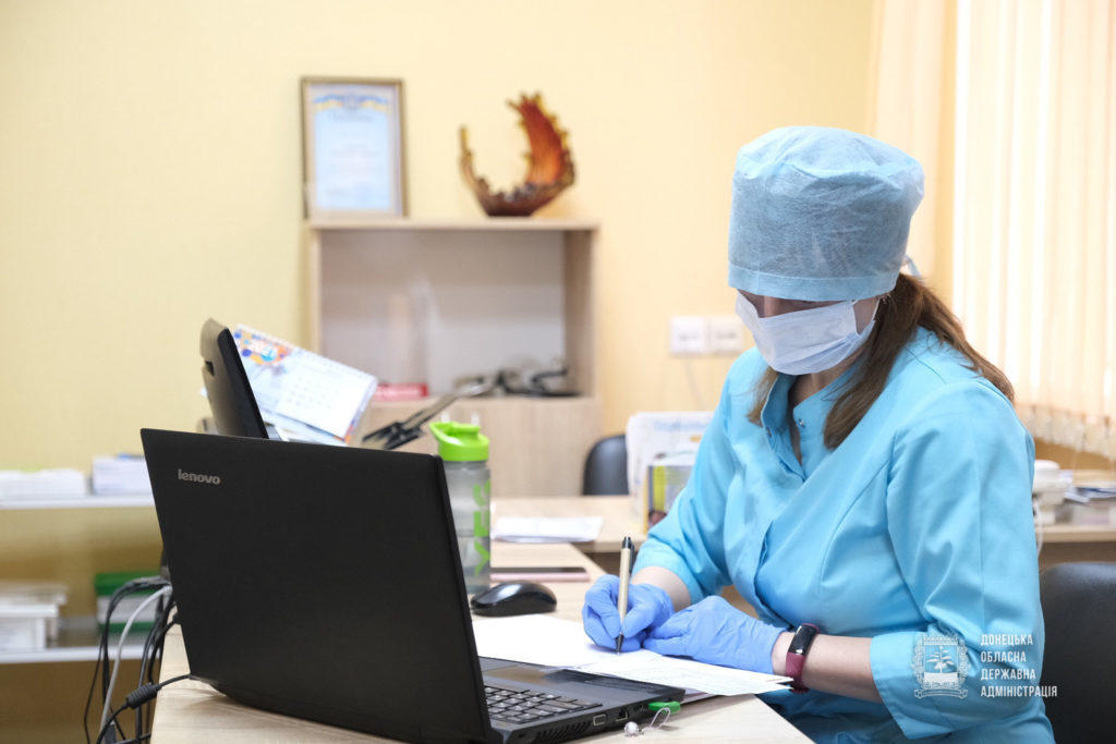 Вперше за 3 місяці в Україні зареєстрували понад 3 тисячі хворих на COVID-19