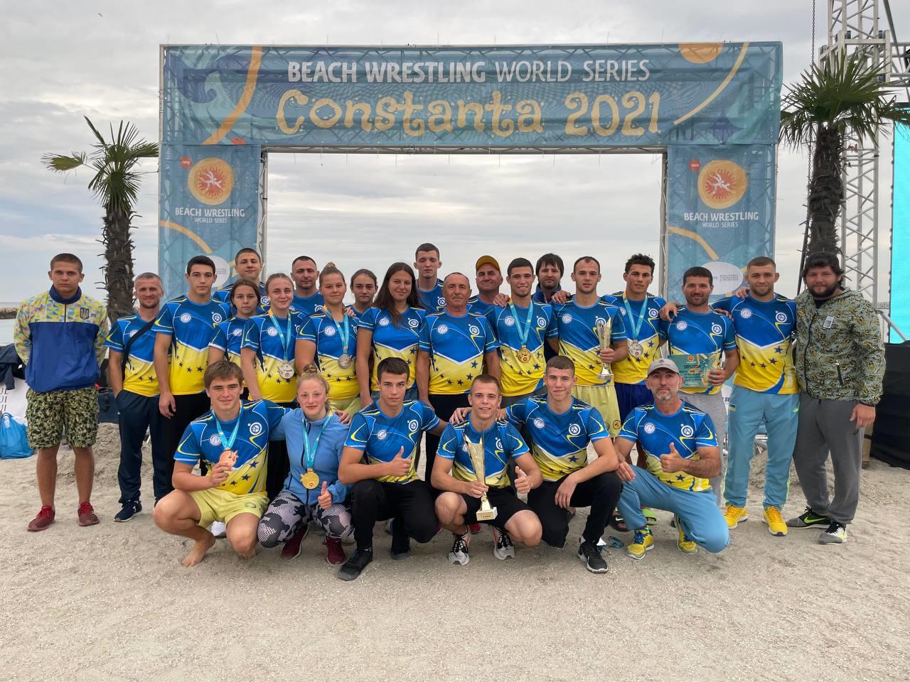 Спортсменки из Бахмута стали лучшими на Чемпионате мира по пляжной борьбе