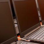 СБУ підозрює, що на закупівлі ноутбуків для українських вчителів хотіли вкрасти 300 млн грн