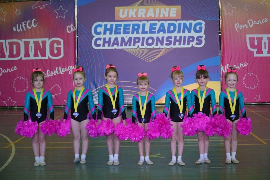 Юні чирлідерки з Бахмута стали чемпіонками України
