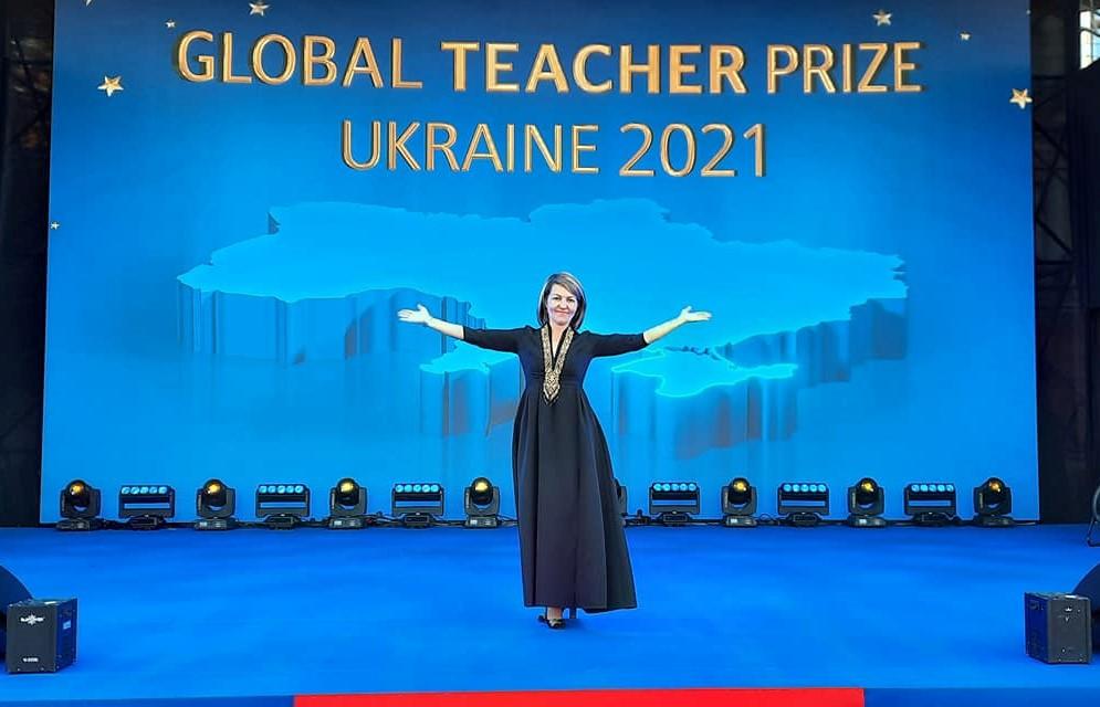 “Учитель должен вдохновлять детей”: номинантка всеукраинской образовательной премии — об учениках, родителях и работе рядом с войной (монолог)