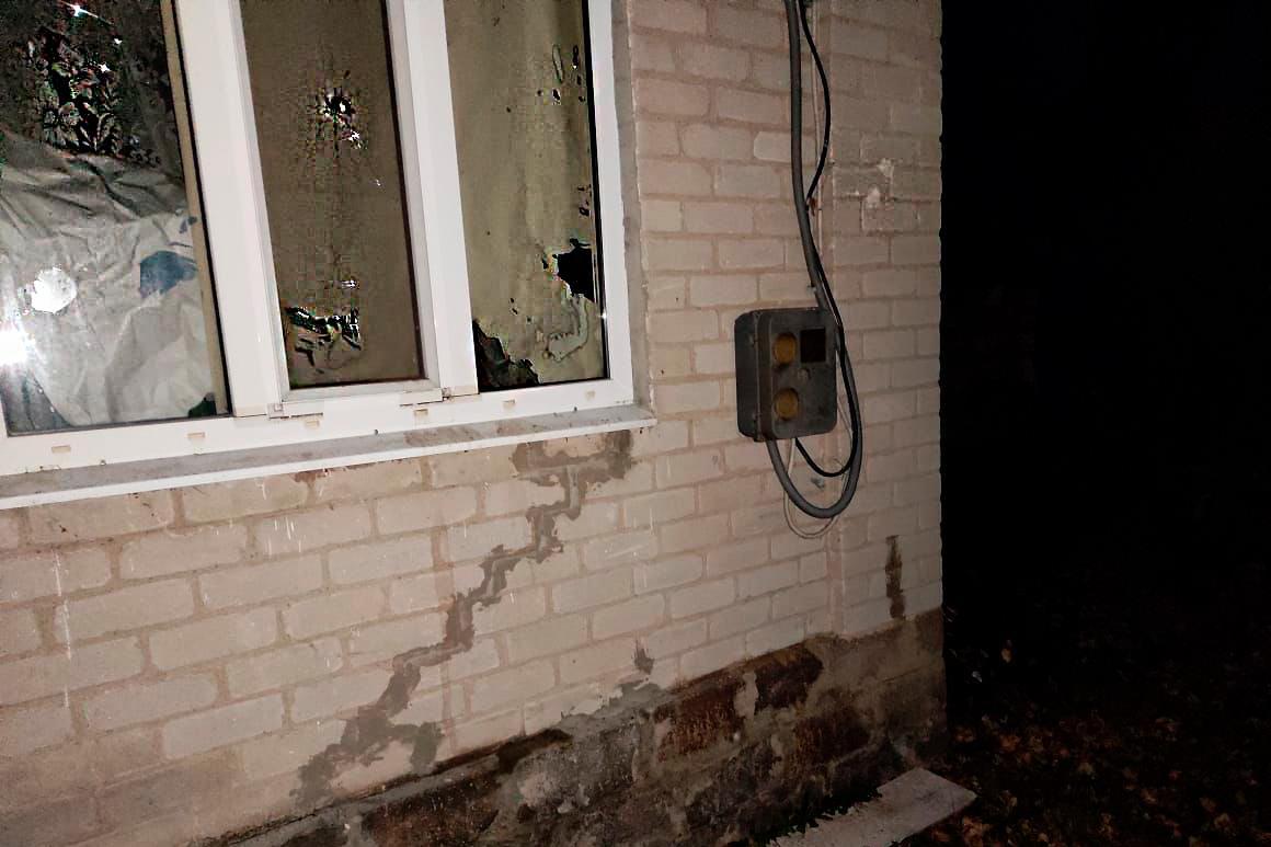 Боевики обстреляли мирные поселки Трехизбенку и Кряковку в Луганской оласти