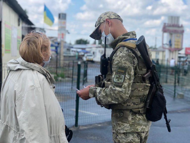 З усіх КПВВ Донбасу у суботу доступний до перетину лише пункт “Станиця Луганська”