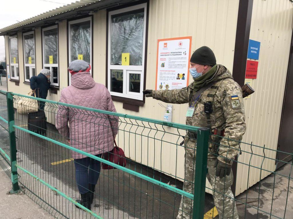 Ситуация на КПВВ: в субботу пропускают только на “Станице Луганской”