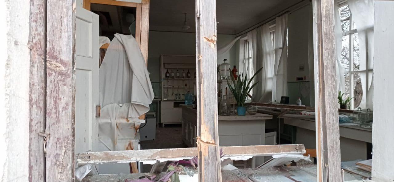 Снарядами по мирних: бойовики обстріляли два населених пункти на Луганщині (ФОТО) 4