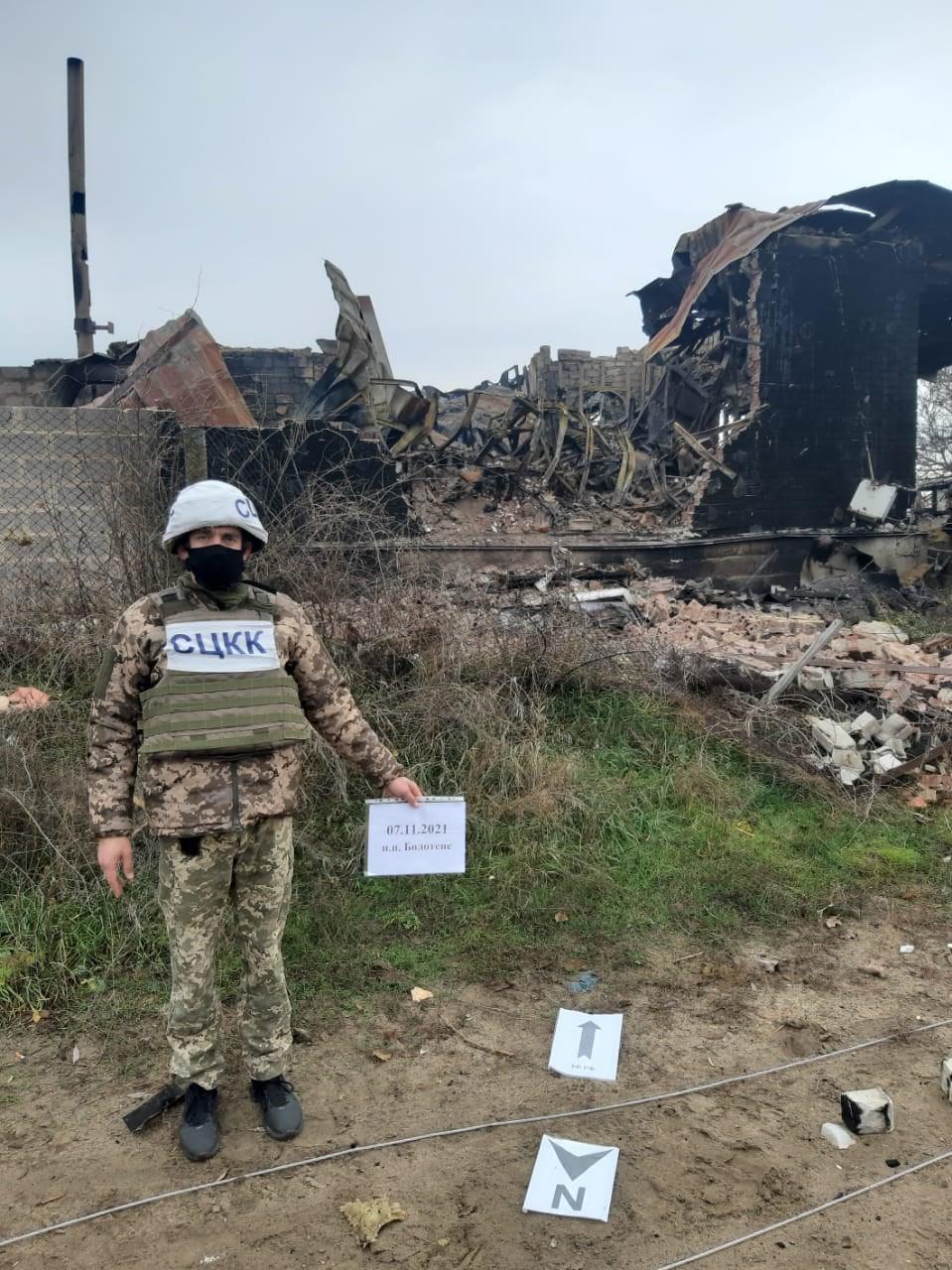 Снарядами по мирних: бойовики обстріляли два населених пункти на Луганщині (ФОТО) 12