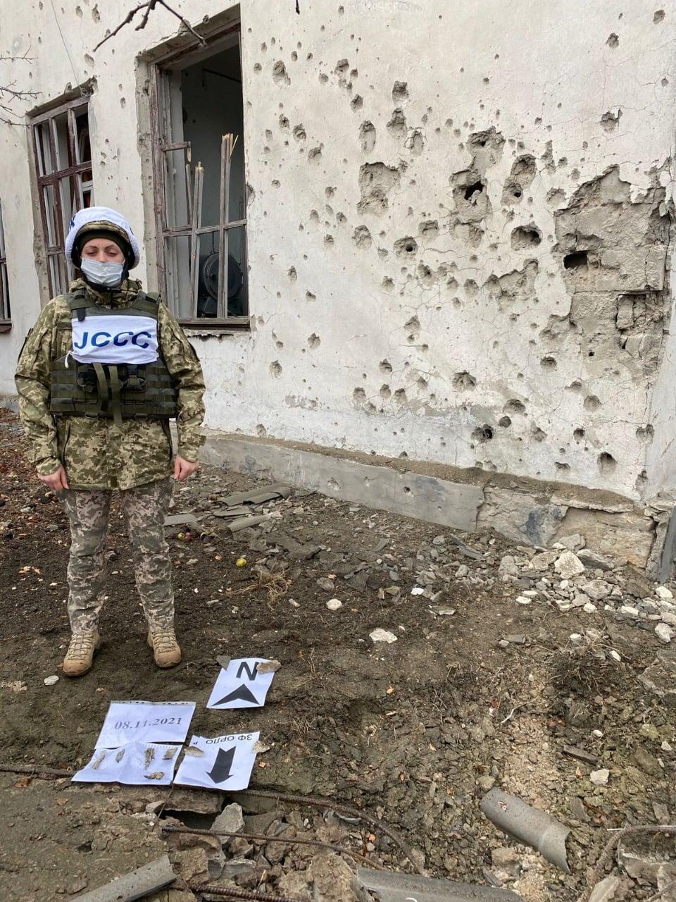Снарядами по мирным: боевики обстреляли два населенных пункта в Луганской области (ФОТО) 7