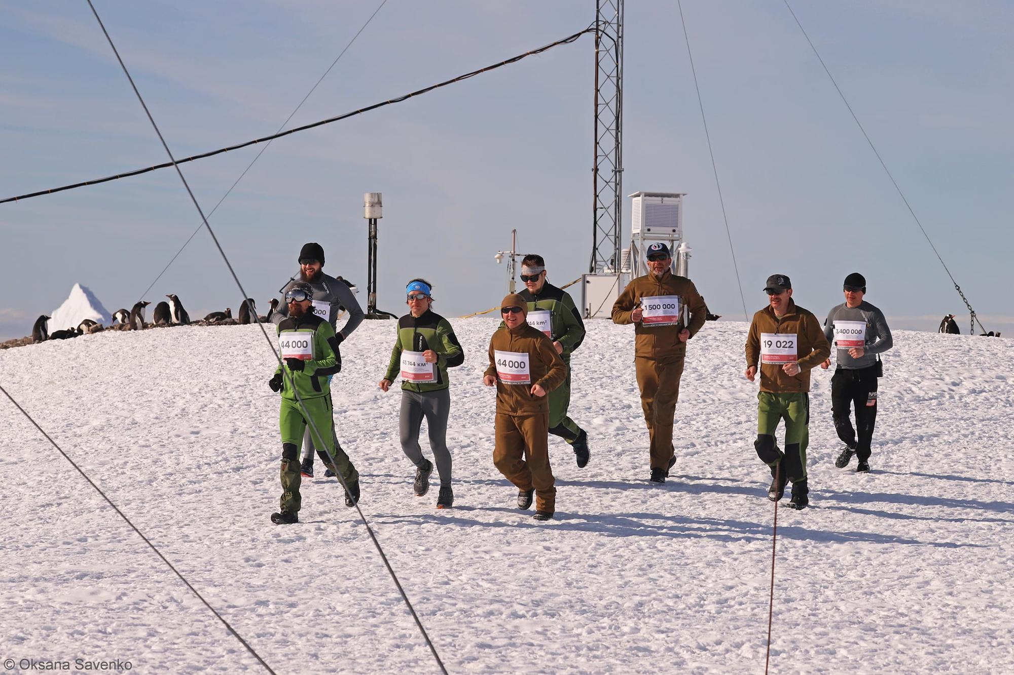 Украинские полярники в Антарктиде присоединились к "Марафону, который никто не хочет бежать"