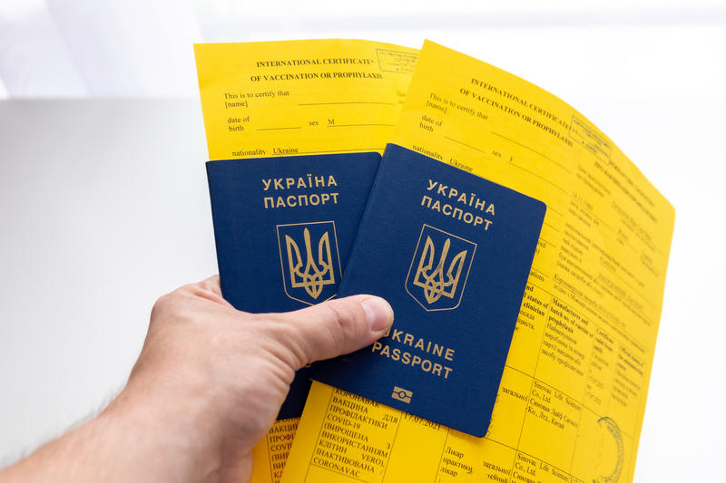 В Украине планируют ввести уголовную ответственность за изготовление и использование поддельных COVID-сертификатов