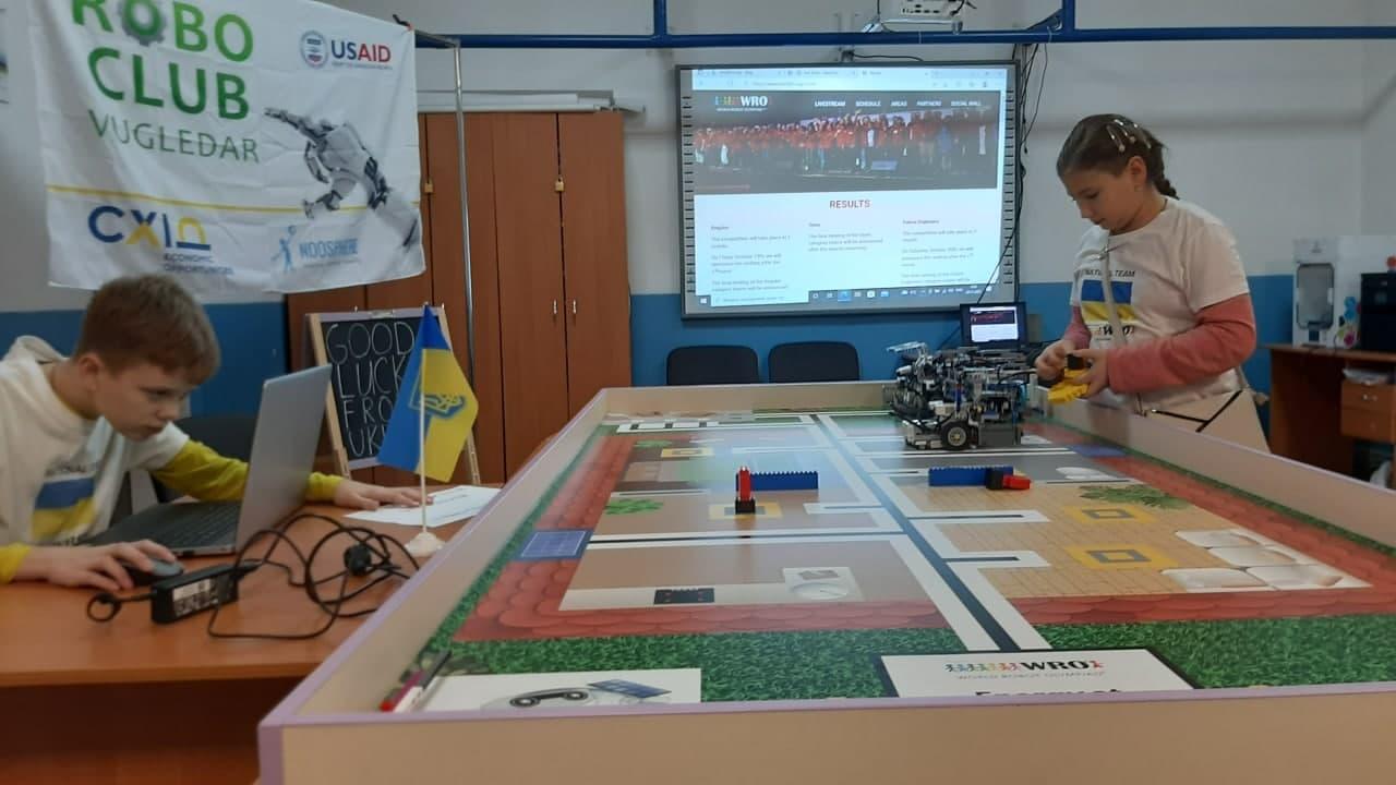 Команда дітей-робототехніків з Вугледара перемогла на всесвітній олімпіаді