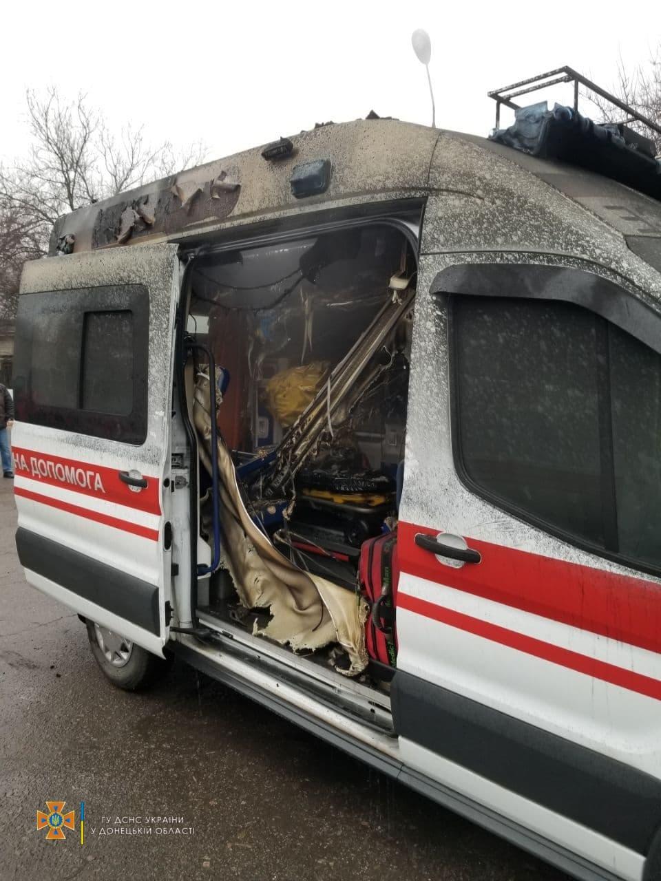згоріла машина швидкої допомоги в Краматорську