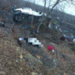 В Луганской области перевернулся микроавтобус. 1 человек погиб, еще 7 получили повреждения (ФОТО)