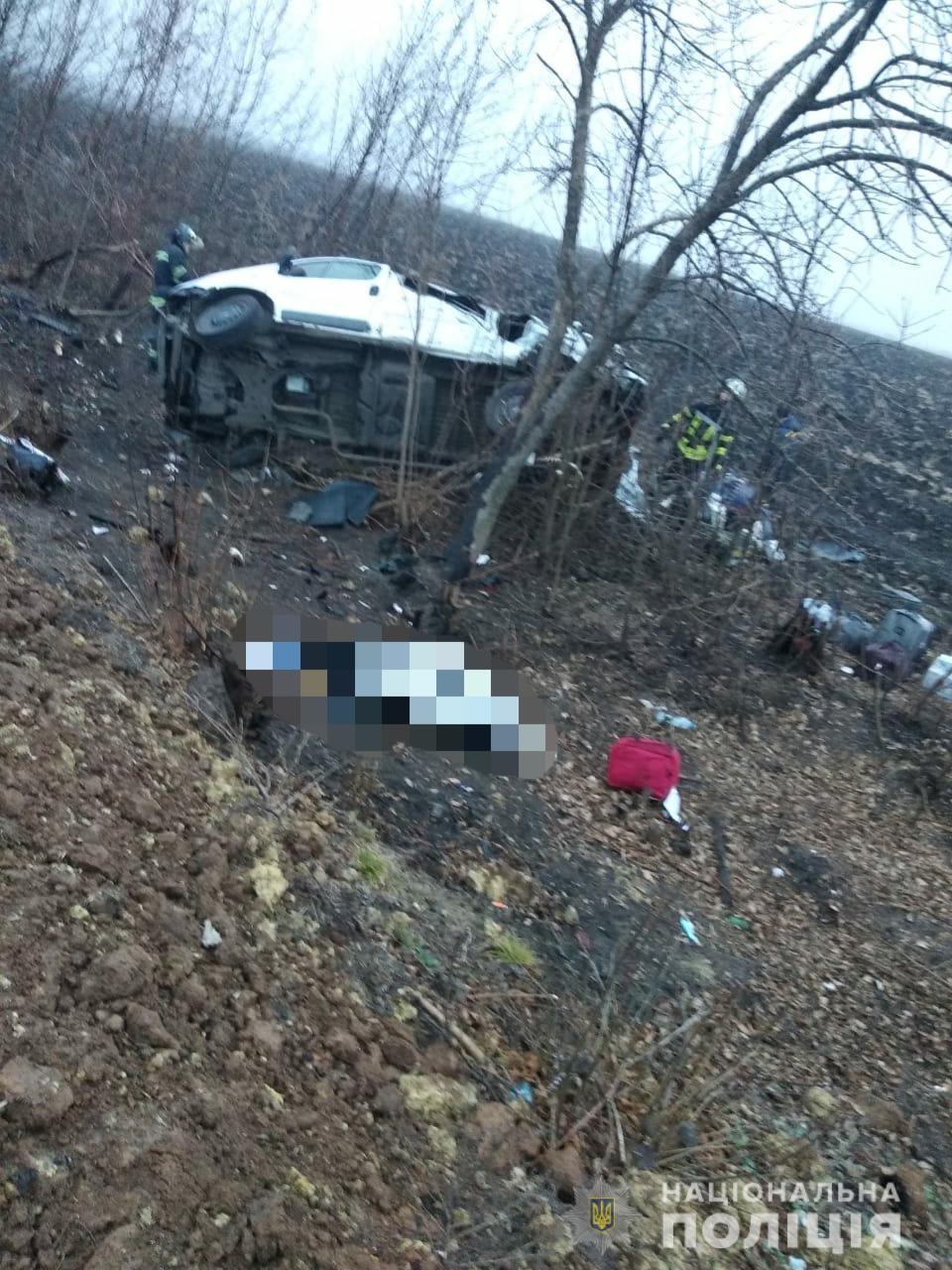 ДТП на Луганщині: 1 людина загинула, 7 постраждали