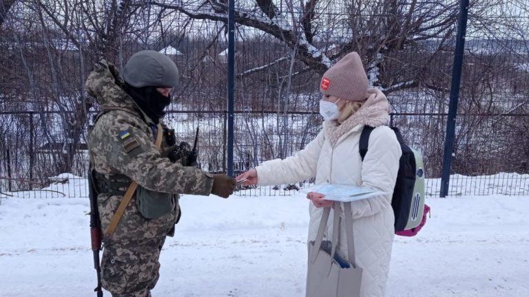 Ситуація на КПВВ Донбасу: в суботу можна пройти лише через “Станицю Луганську”