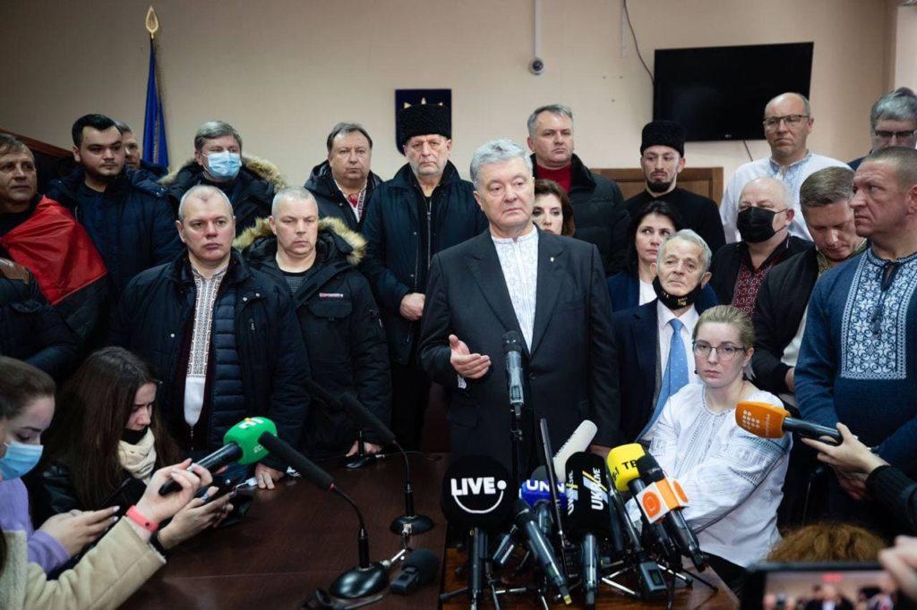Ареста не будет: Петра Порошенко отпустили под личное обязательство