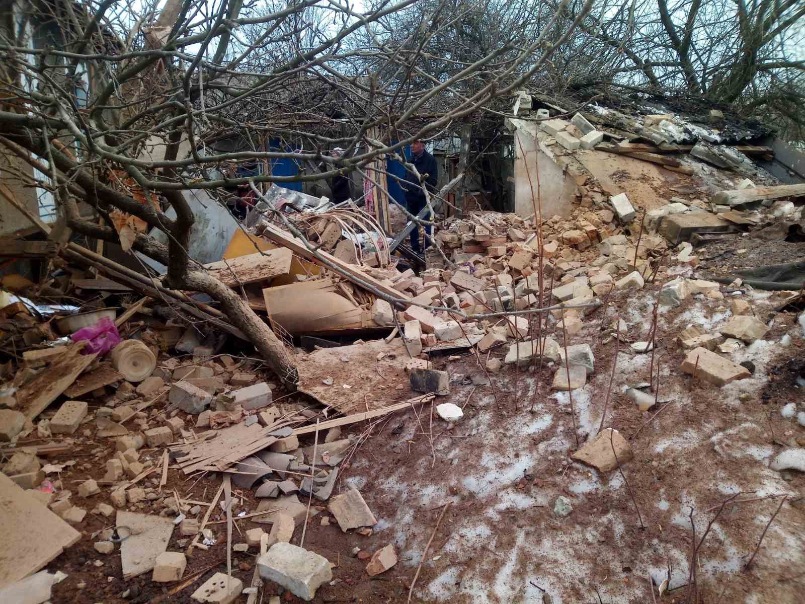Боевики обстреляли территорию лицея и жилые дома в пгт Врубовка Попаснянского района