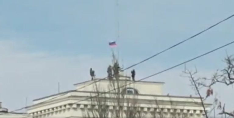 Російські окупанти захопили головну споруду Північно-Кримського каналу та Каховську ГЕС, – мер Таврійська