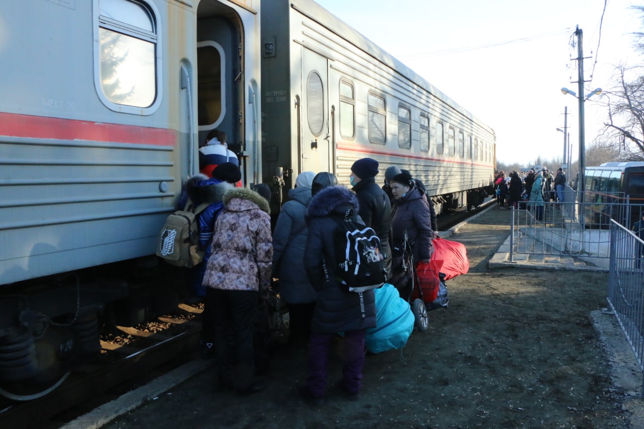 Куда привезли эвакуированных из “ДНР”/“ЛНР”, и в каких условиях они будут жить (ФОТО, ВИДЕО) 4