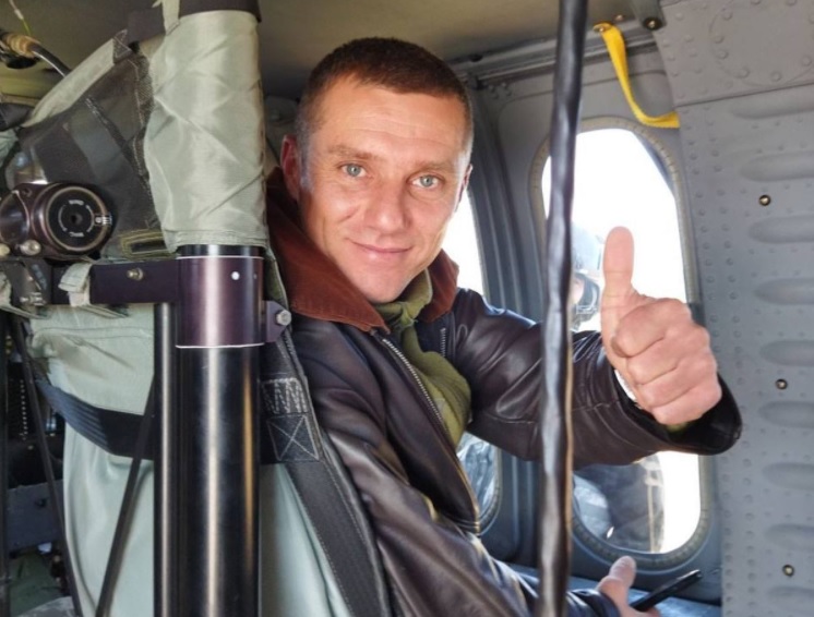Загинув за Україну. Вшановуємо хвилиною мовчання українського військового льотчика Олександра Мариняка