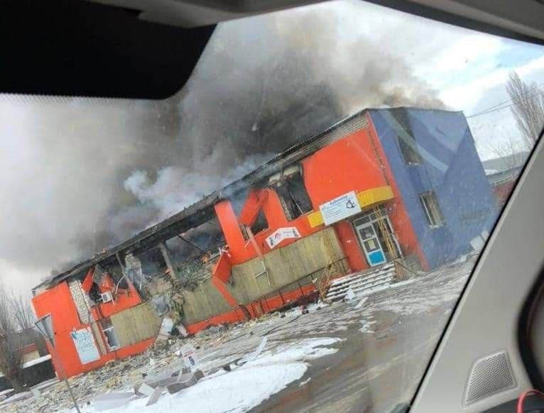 Пожежі, поранені, евакуація: яка зараз ситуація на Луганщині