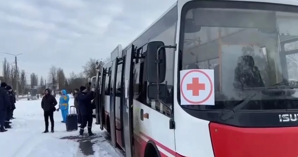 Россияне в третий раз сорвали эвакуацию людей из Мариуполя в Запорожье