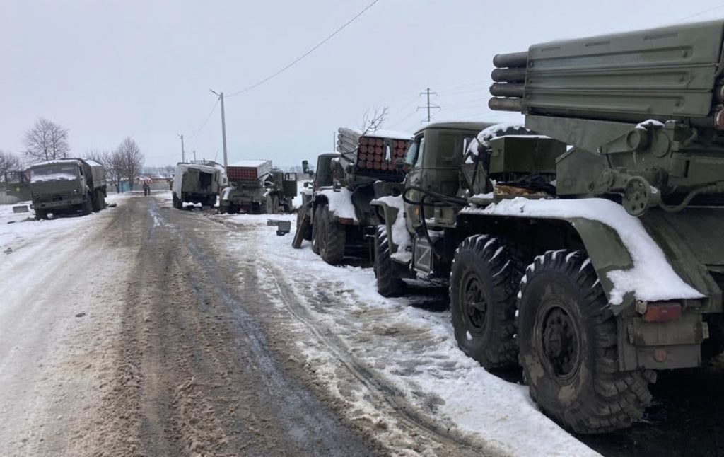64-километровая российская колонна под Киевом, о которой рассказывали западные СМИ, сейчас скрывается от украинской артиллерии.