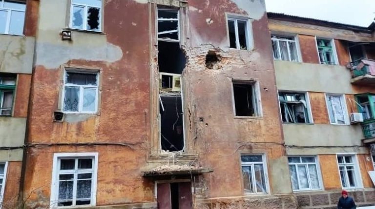 В Попасній на Луганщині двоє мирних людей загинули, ще шестеро отримали поранення від обстрілів окупантів