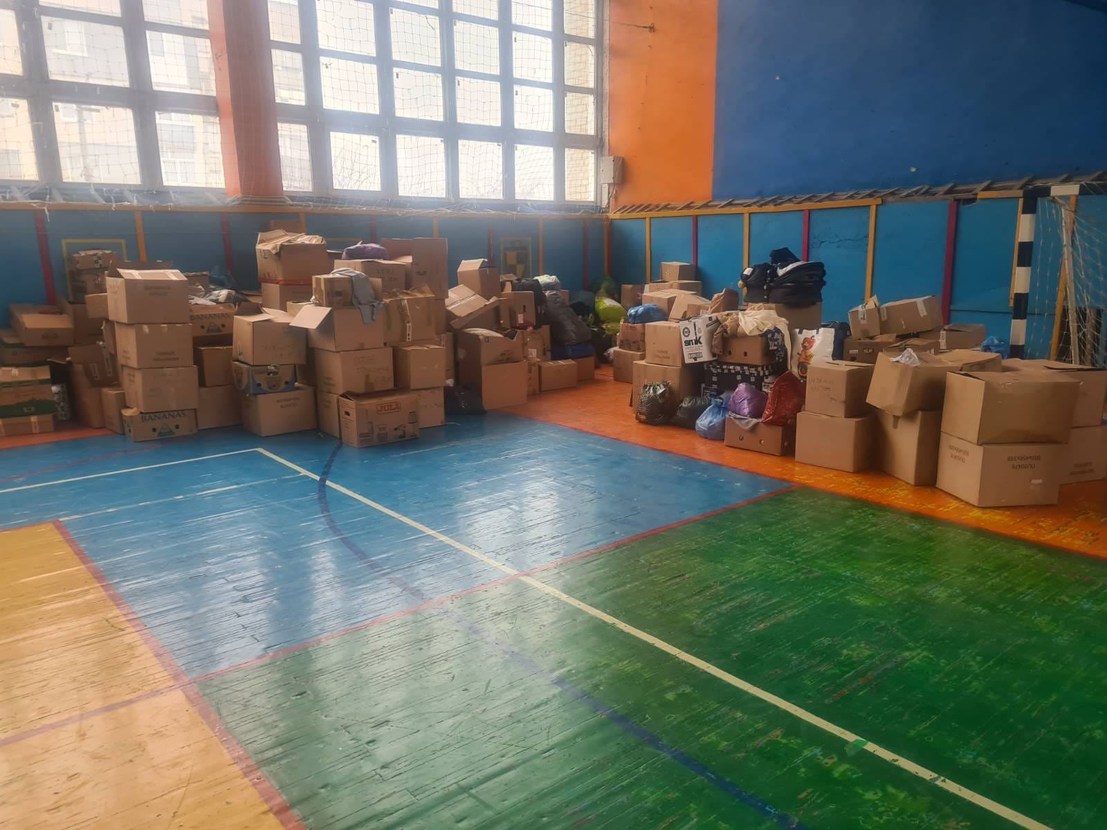 Жителям Сєвєродонецька та Кремінної привезли понад 20 тонн продуктів, ліків та інших потрібних речей (ФОТО, ВІДЕО) 8